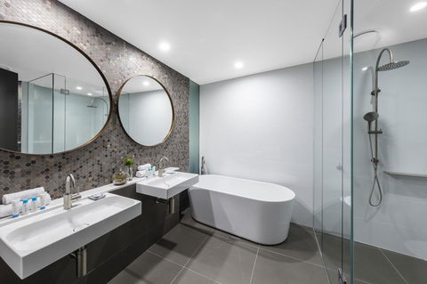 Vibe Hotel Canberra - Accommodation Great Ocean Road 5