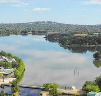 3BR Executive Apartment with Lake and Mountain views - Accommodation Great Ocean Road