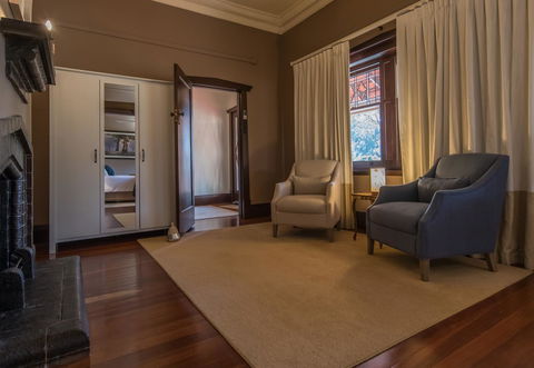 The Tudor House - Accommodation Great Ocean Road 3