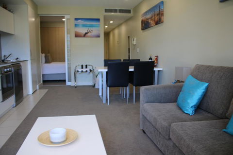 Beachside Luxury Getaway In Glenelg - Accommodation Great Ocean Road 2