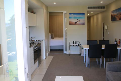 Beachside Luxury Getaway In Glenelg - Accommodation Great Ocean Road 7