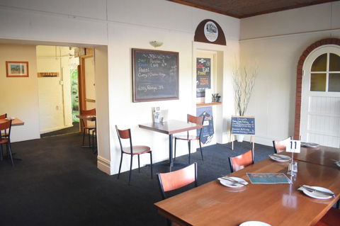 Commercial Hotel Morgan - Accommodation Great Ocean Road 5