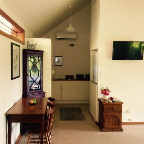 STUDIO ECHUNGA Adelaide Hills - Accommodation Great Ocean Road 9