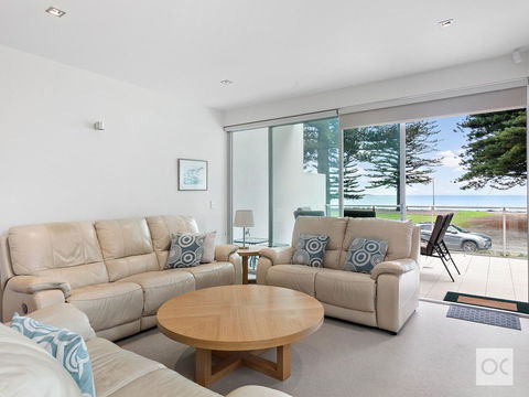 Breeze Beachfront Apartment - Accommodation Great Ocean Road 27