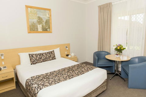 Bathurst Motor Inn - Accommodation Great Ocean Road 3