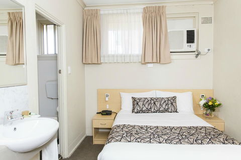 Bathurst Motor Inn - Accommodation Great Ocean Road 23