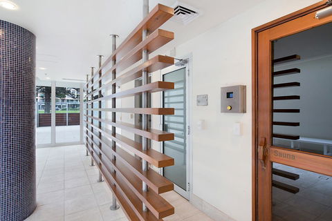 Beachside Luxury & Comfort, Ocean Views In Glenelg - Accommodation Great Ocean Road 27