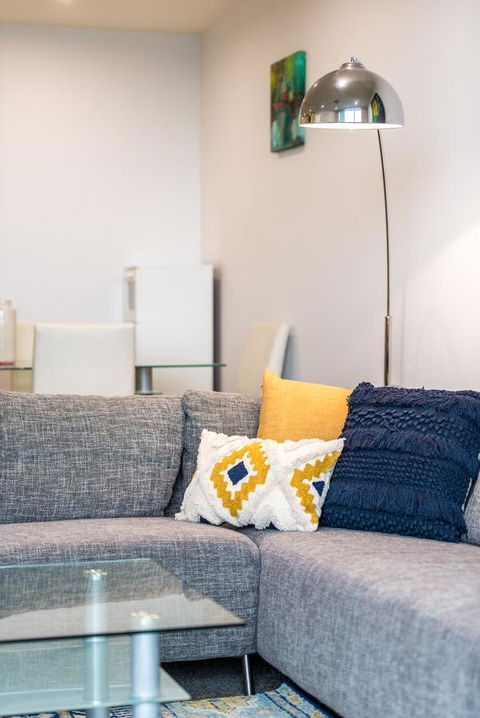 Beachside Luxury & Comfort, Ocean Views In Glenelg - Accommodation Great Ocean Road 9