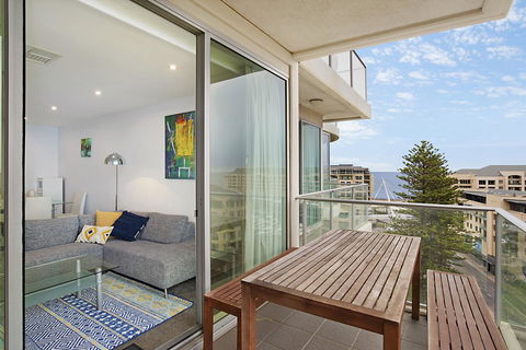 Beachside Luxury & Comfort, Ocean Views In Glenelg - Accommodation Great Ocean Road 1