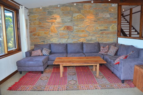Of Stone & Wood Guesthouse - Accommodation Great Ocean Road 9