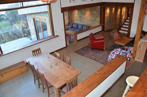 Of Stone & Wood Guesthouse - Accommodation Great Ocean Road 6
