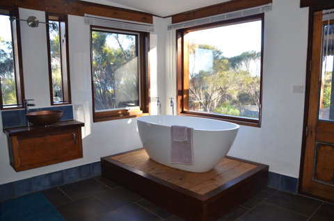 Of Stone & Wood Guesthouse - Accommodation Great Ocean Road 14