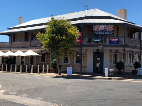 Cornwall Hotel - Accommodation Great Ocean Road 13