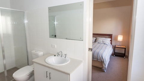 Golfers Paradise (18th Tee) - 52 Huntingdale Drive - Accommodation Great Ocean Road 20