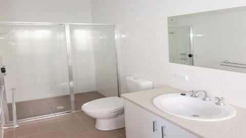 Golfers Paradise (18th Tee) - 52 Huntingdale Drive - Accommodation Great Ocean Road 2
