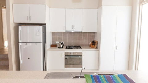 Golfers Paradise (18th Tee) - 52 Huntingdale Drive - Accommodation Great Ocean Road 10