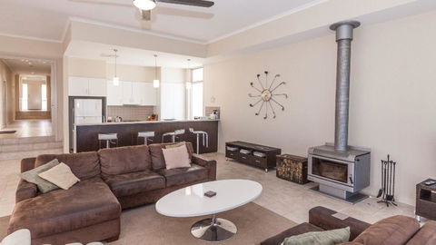 Golfers Paradise (18th Tee) - 52 Huntingdale Drive - Accommodation Great Ocean Road 12