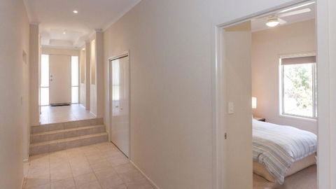 Golfers Paradise (18th Tee) - 52 Huntingdale Drive - Accommodation Great Ocean Road 17