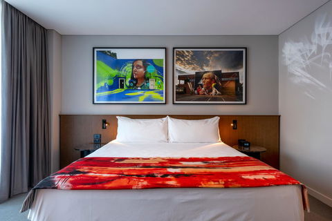The Adnate Perth - Art Series - Accommodation Great Ocean Road 16