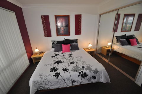 Beachfront Apartments - Accommodation Great Ocean Road 5