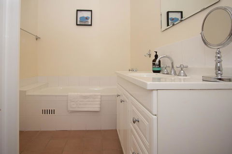 Stay In Mudgee The Grove, The Church, And Premium Private Homestead - Accommodation Great Ocean Road 34