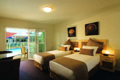 Oaks Port Stephens Pacific Blue Resort - Accommodation Great Ocean Road 6