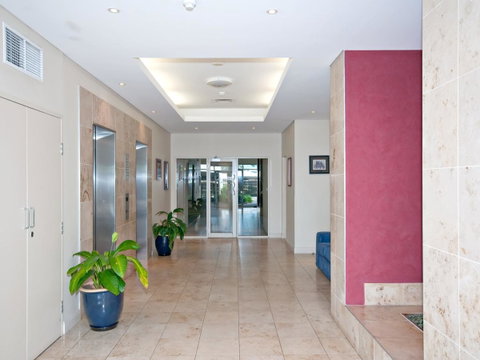 Messines Street, Breakwater Apartment, 104 - Accommodation Great Ocean Road 14