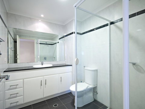 Messines Street, Breakwater Apartment, 104 - Accommodation Great Ocean Road 6