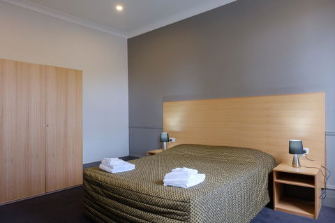 Royal Exhibition Hotel - Accommodation Great Ocean Road 14