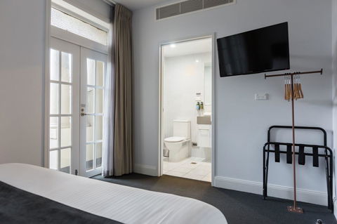The Lucky Hotel - Accommodation Great Ocean Road 26