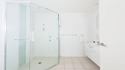 Pacific Blue, Salamander Bay - Accommodation Great Ocean Road 17