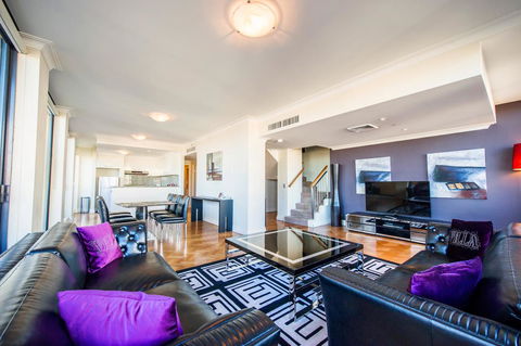 Seasons Harbour Plaza - Accommodation Great Ocean Road 28