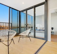 Brand New 3 Bedrooms Apt with Waterfront View