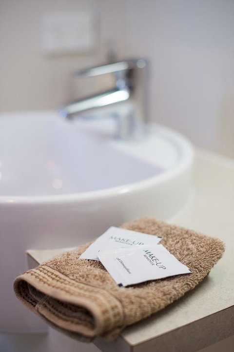 By The Beach B&B Self Contained Apartments - Accommodation Great Ocean Road 11