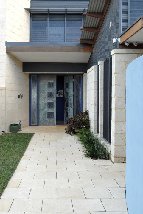By The Beach B&B Self Contained Apartments - Accommodation Great Ocean Road 4