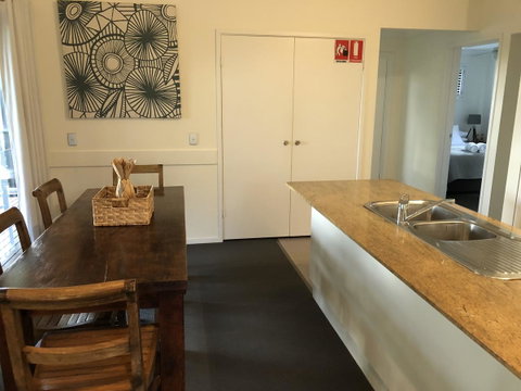 Suranadi Beach House 1 - Accommodation Great Ocean Road 4