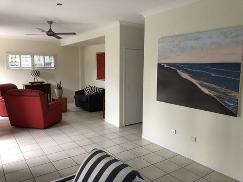 Suranadi Beach House 1 - Accommodation Great Ocean Road 12