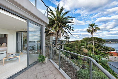 STUNNING MANLY VIEWS - Accommodation Great Ocean Road 9