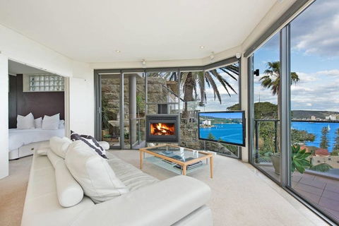 STUNNING MANLY VIEWS - Accommodation Great Ocean Road 4
