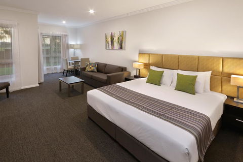 Best Western Plus Bolton On The Park - Accommodation Great Ocean Road 6
