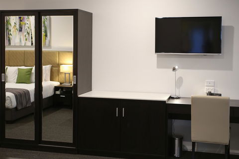Best Western Plus Bolton On The Park - Accommodation Great Ocean Road 13