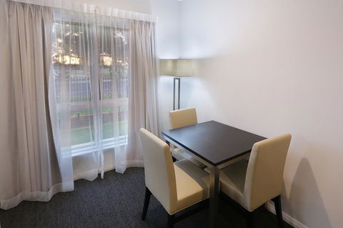 Best Western Plus Bolton On The Park - Accommodation Great Ocean Road 7
