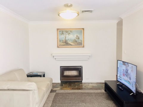 Beautiful Family Holiday House - Accommodation Great Ocean Road 5