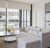 Cozy apartment with harbour bridge view in Bondi - Accommodation Great Ocean Road