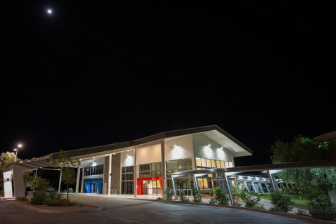 Crowne Plaza Alice Springs Lasseters, An IHG Hotel - Accommodation Great Ocean Road 12
