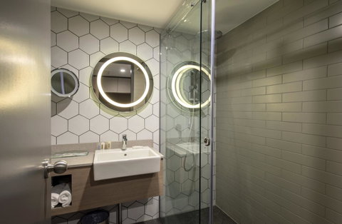 Crowne Plaza Alice Springs Lasseters, An IHG Hotel - Accommodation Great Ocean Road 29