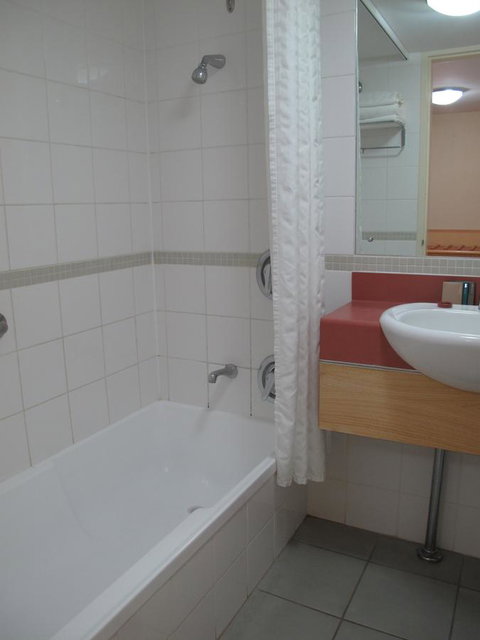 Crowne Plaza Alice Springs Lasseters, An IHG Hotel - Accommodation Great Ocean Road 6