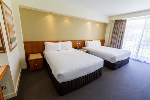 Crowne Plaza Alice Springs Lasseters, An IHG Hotel - Accommodation Great Ocean Road 9