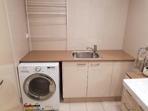 Darwin-Ocean Views, Tropical Getaway, Pool & Aircon - Accommodation Great Ocean Road 16
