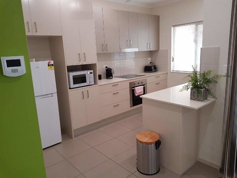 Darwin-Ocean Views, Tropical Getaway, Pool & Aircon - Accommodation Great Ocean Road 8